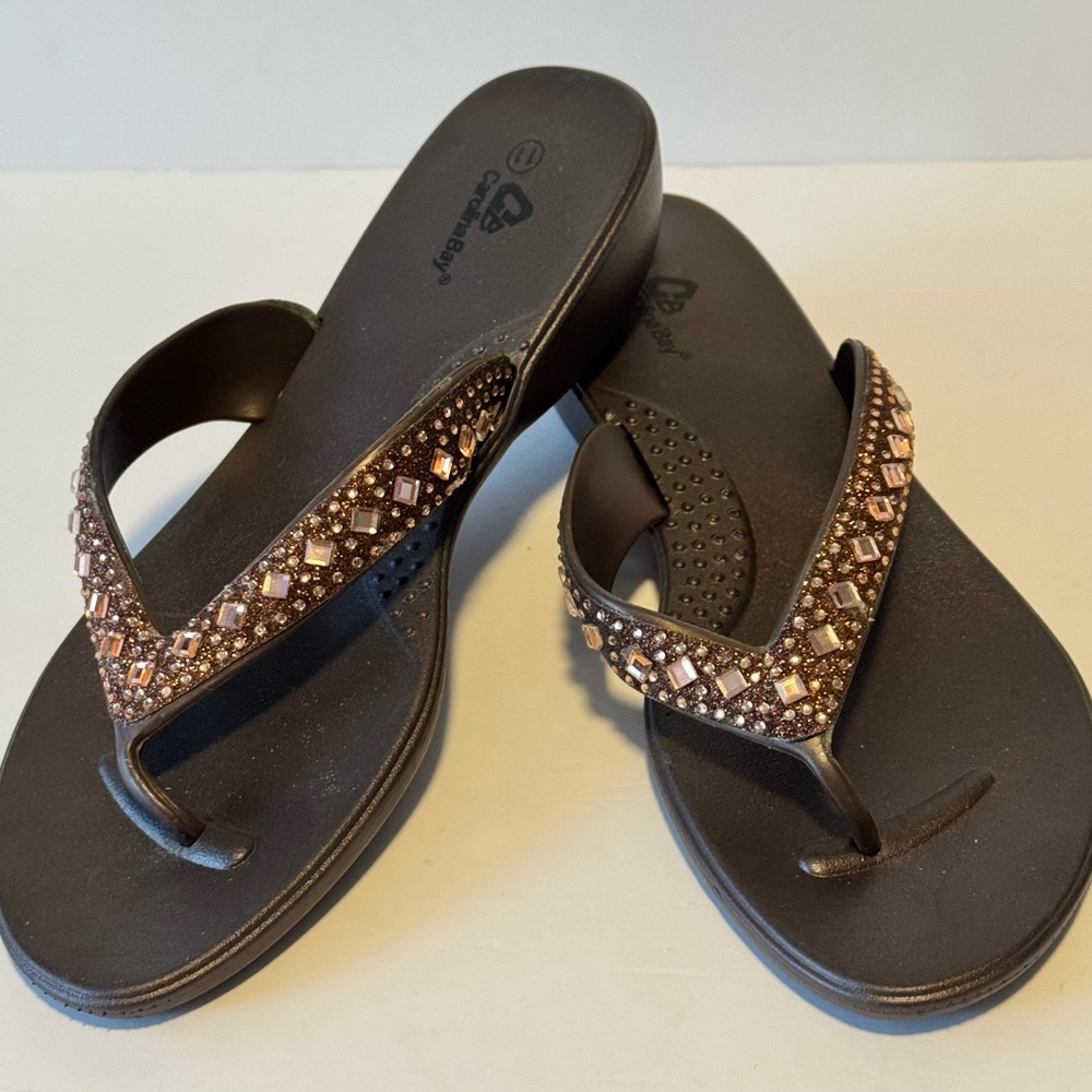 Carolina Bay Women’s 11 Sandals Flip Flops Brown Rhinestone Comfort Summer